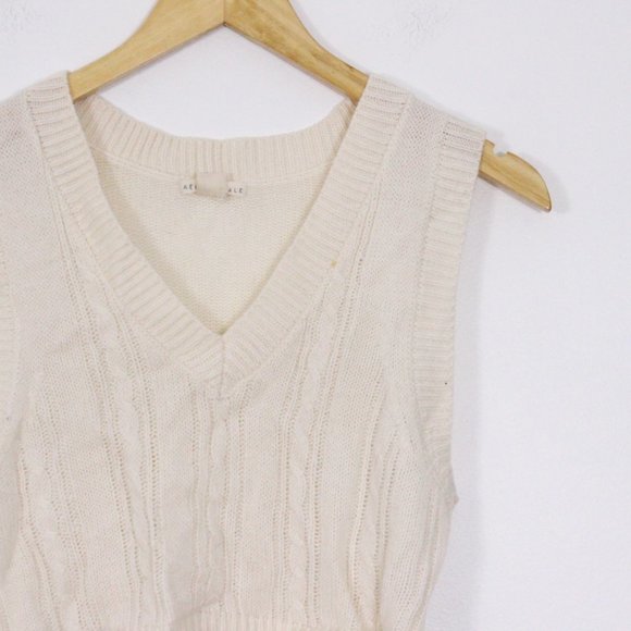 Aeropostal White V Neck Knit Sleeveless Sweater Vest - Picture 4 of 5